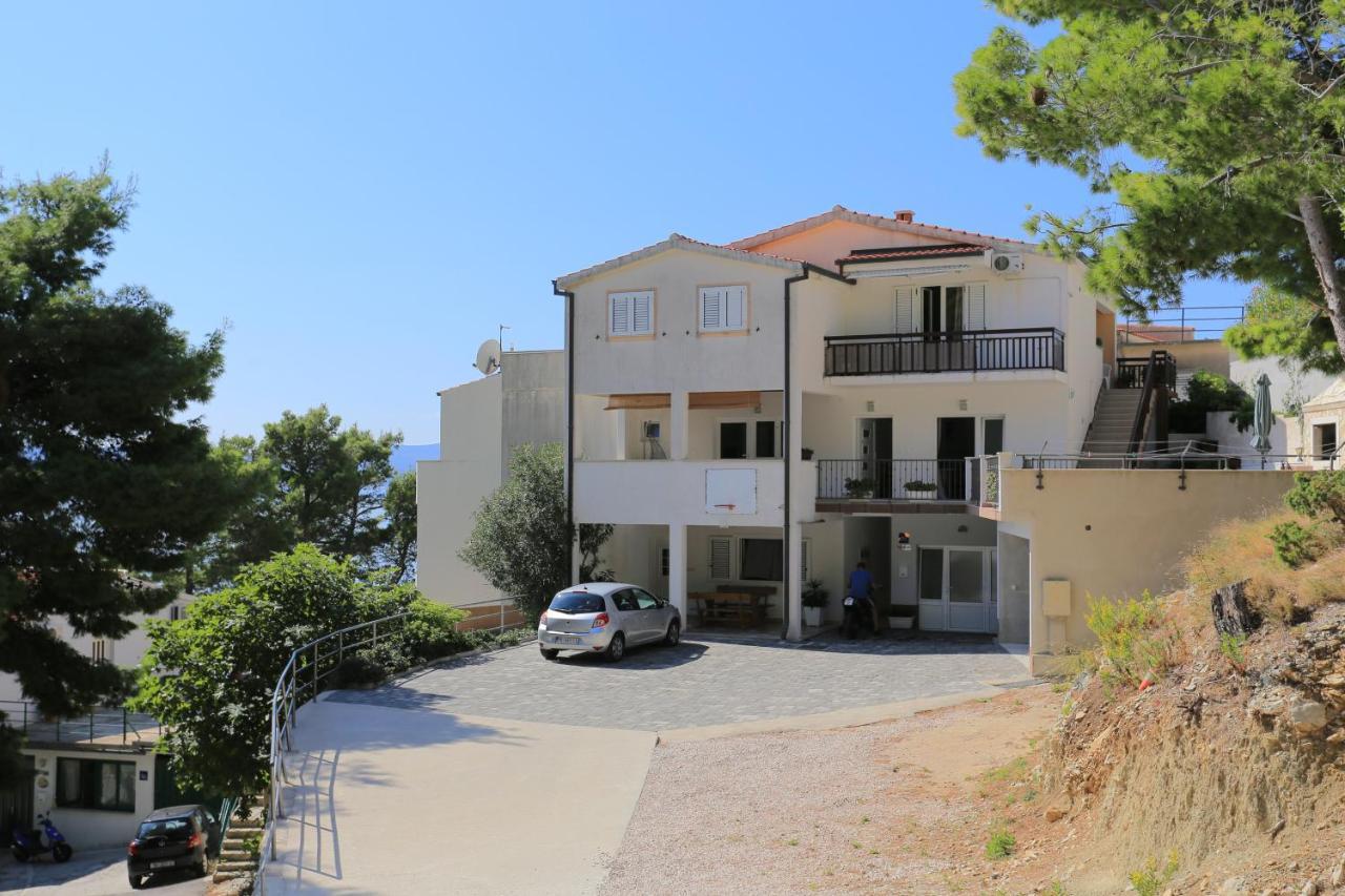 Apartments By The Sea Brela, Makarska - 6688 Экстерьер фото