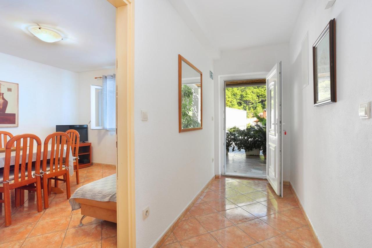 Apartments By The Sea Brela, Makarska - 6688 Экстерьер фото